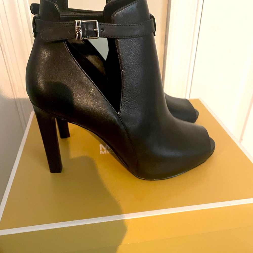Mk peep toe booties